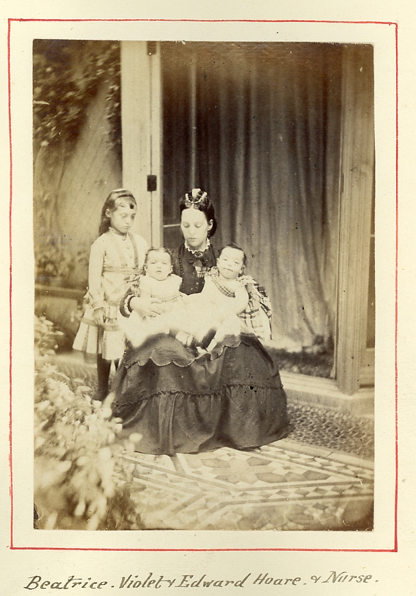 Beatrice Mary Hoare (1866-....); Violet Hoare (1873-....); Edward Henry Hoare (1872-....) with their unidentified nurse